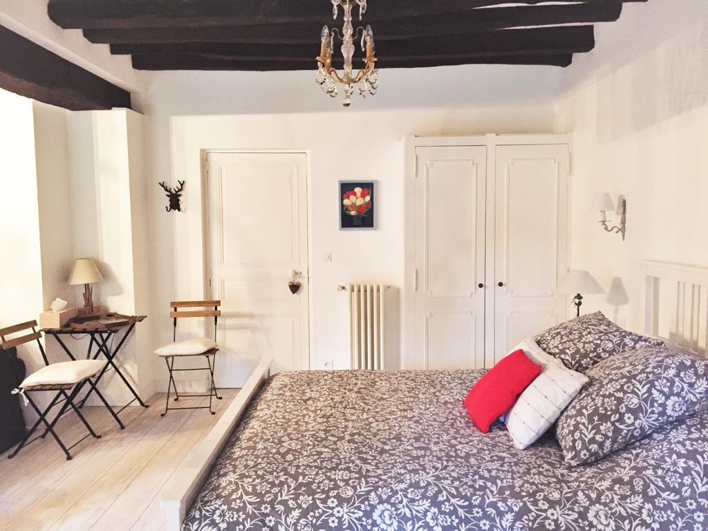 Loire Valley Medieval Getaway Rochecorbon Szoba fotó