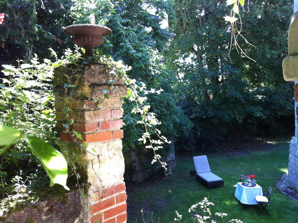 Loire Valley Medieval Getaway Rochecorbon Szoba fotó
