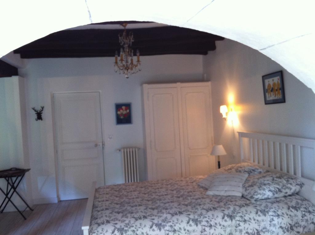 Loire Valley Medieval Getaway Rochecorbon Szoba fotó